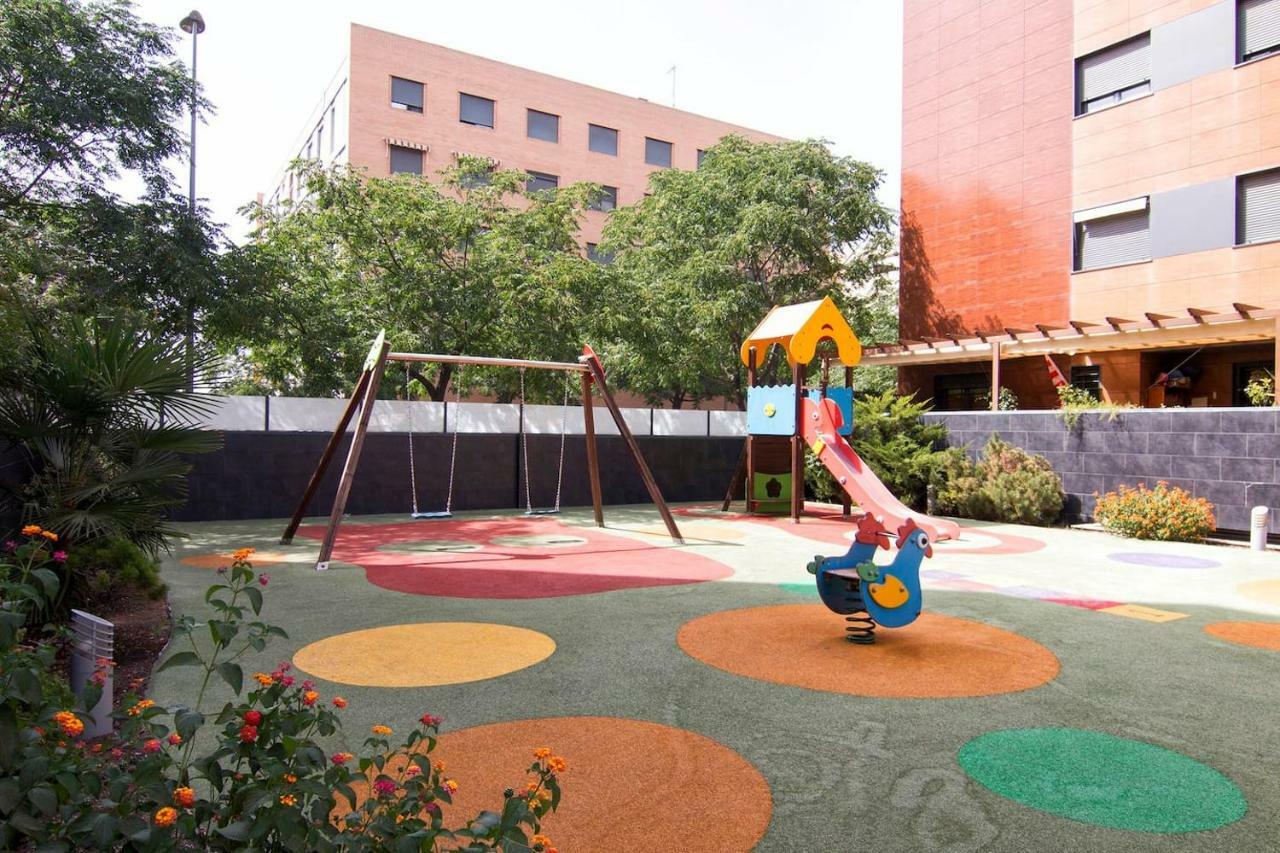 גרנדה Apartamento Forum-Ciencias Con Piscina, Gym & Parking מראה חיצוני תמונה
